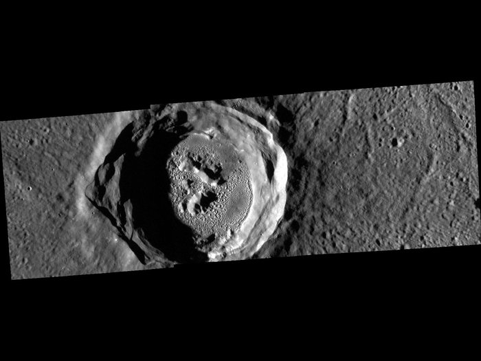 Il cratere Kertész. Crediti: NASA